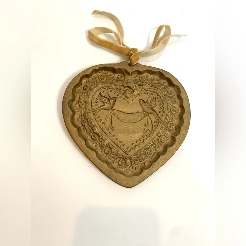 Brown Bag Cookie Art Heart Doves Wedding Flower 1985 Mold Painted